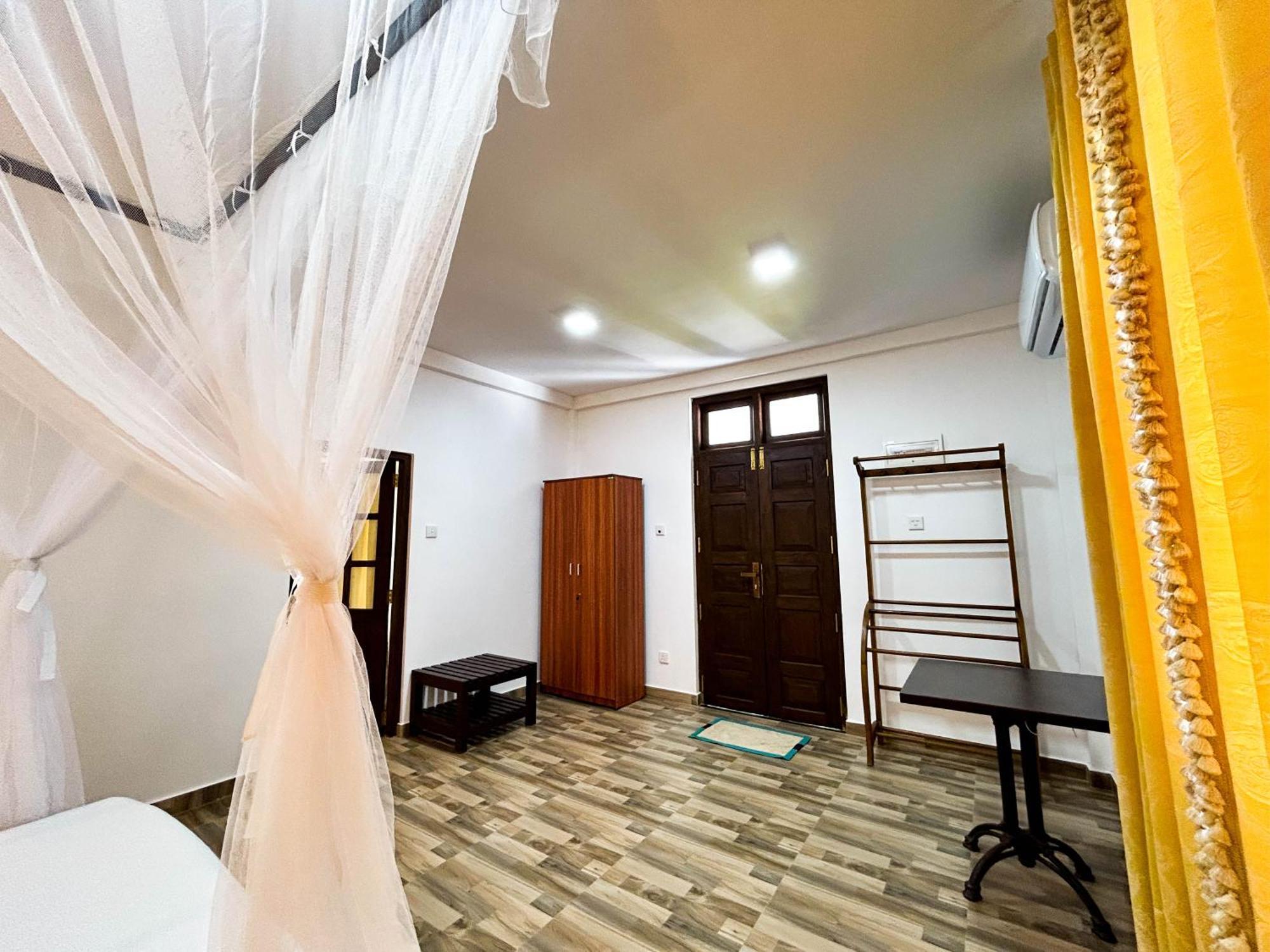 Hotel La Felicita Mirissa Kültér fotó