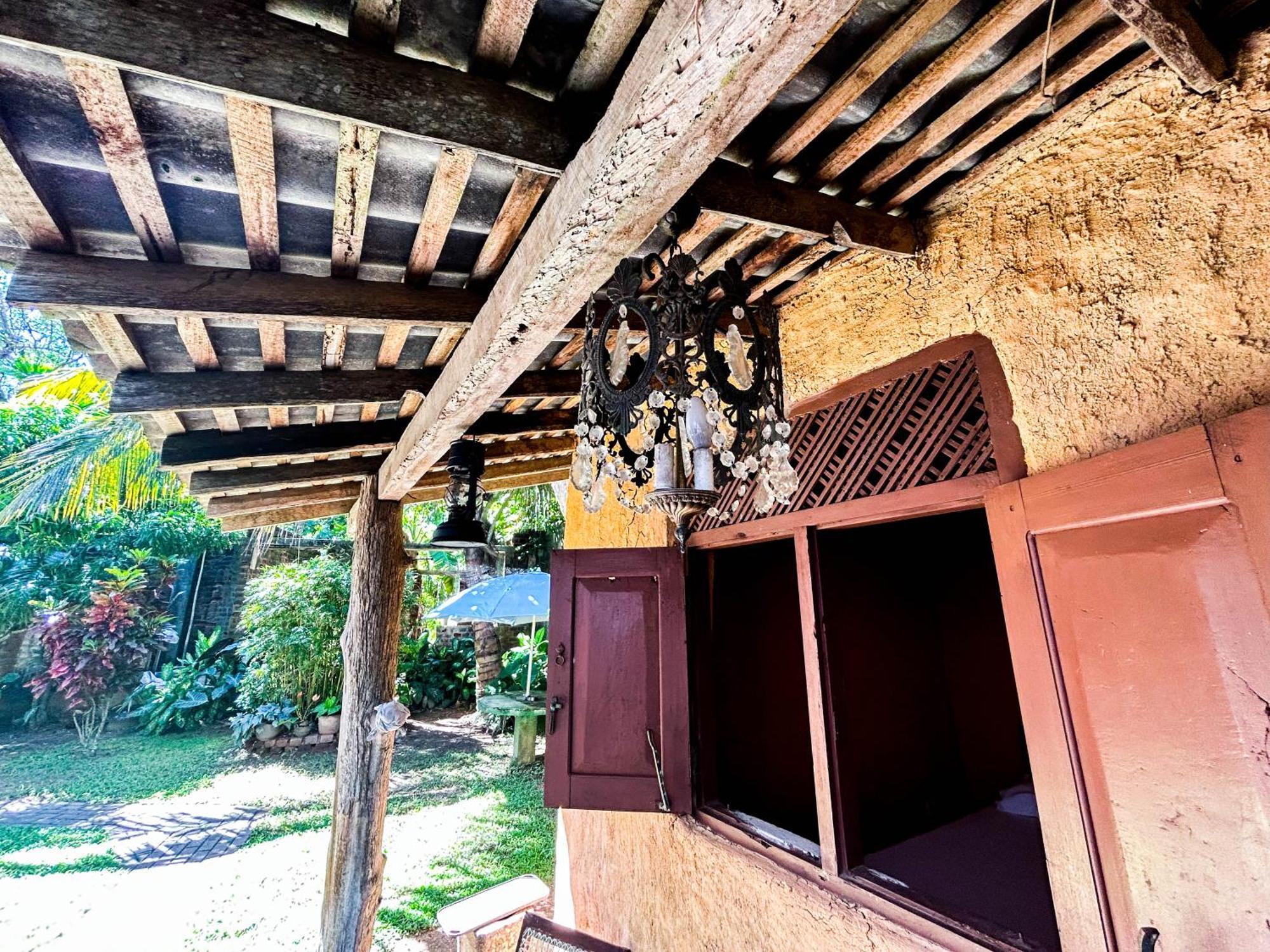 Hotel La Felicita Mirissa Kültér fotó