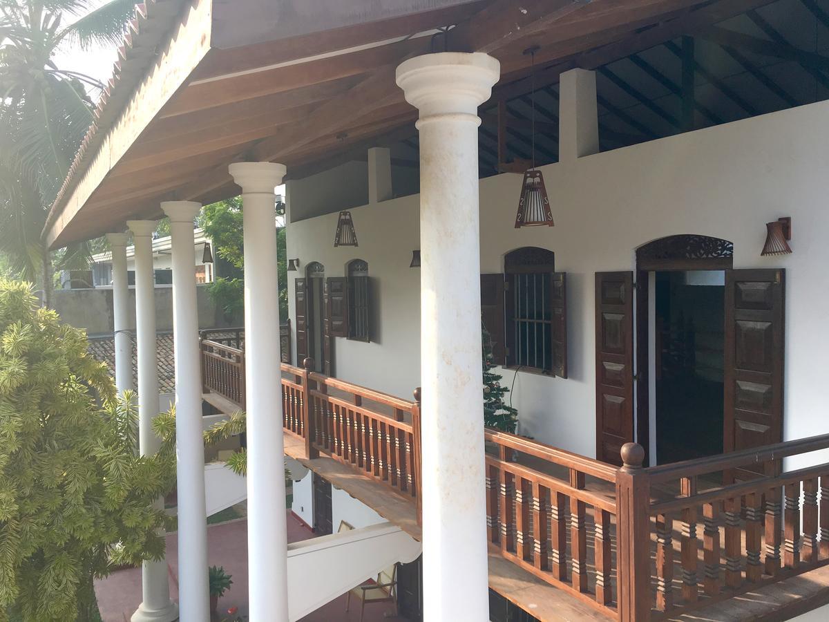 Hotel La Felicita Mirissa Kültér fotó