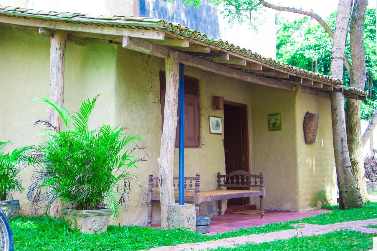 Hotel La Felicita Mirissa Kültér fotó